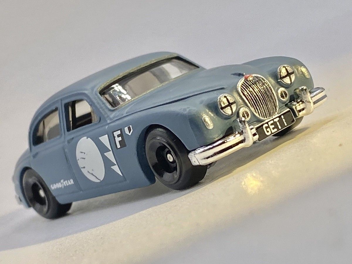 Jaguar Mk1 - Hot Wheels - 2025 - Imagen 3